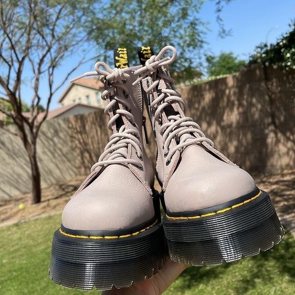NWT DR MARTENS Jadon III Boots! - Picture 8 of 14